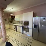 Mak Apartments