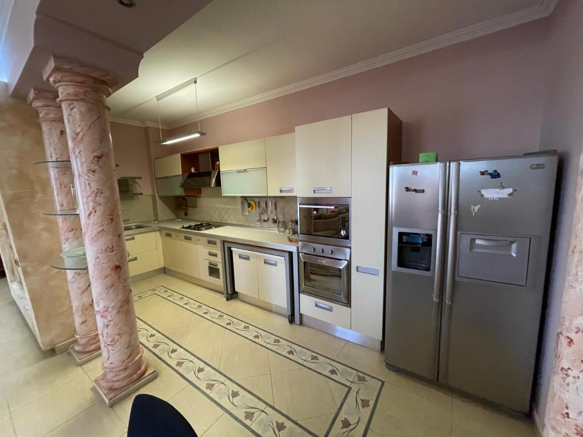 Apartment Mak